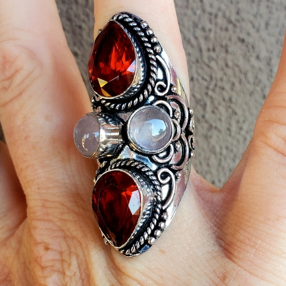 New Mozambique Garnet and Rose Quartz 925 Silver Statement Ring. - Picture 5 of 7